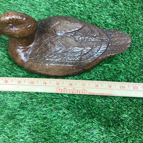 Red Mill Carved Wooden Duck - Picture 10 of 11